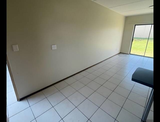 2 BEDROOM PROPERTY TO RENT IN PARKRAND